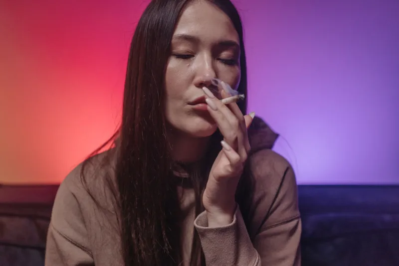 Why Some Vapers Cough Their Lungs Out and Others Don't: The Real Explanation